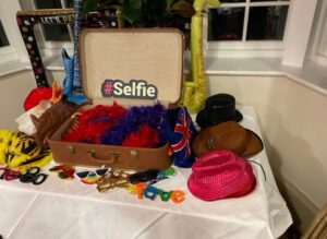 New-Decade-Magic-Mirror-Photo-Booth